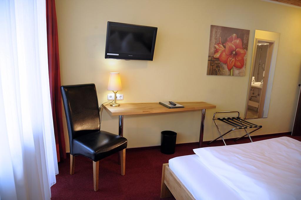 Landhotel Klingerhof Hösbach Exteriör bild
