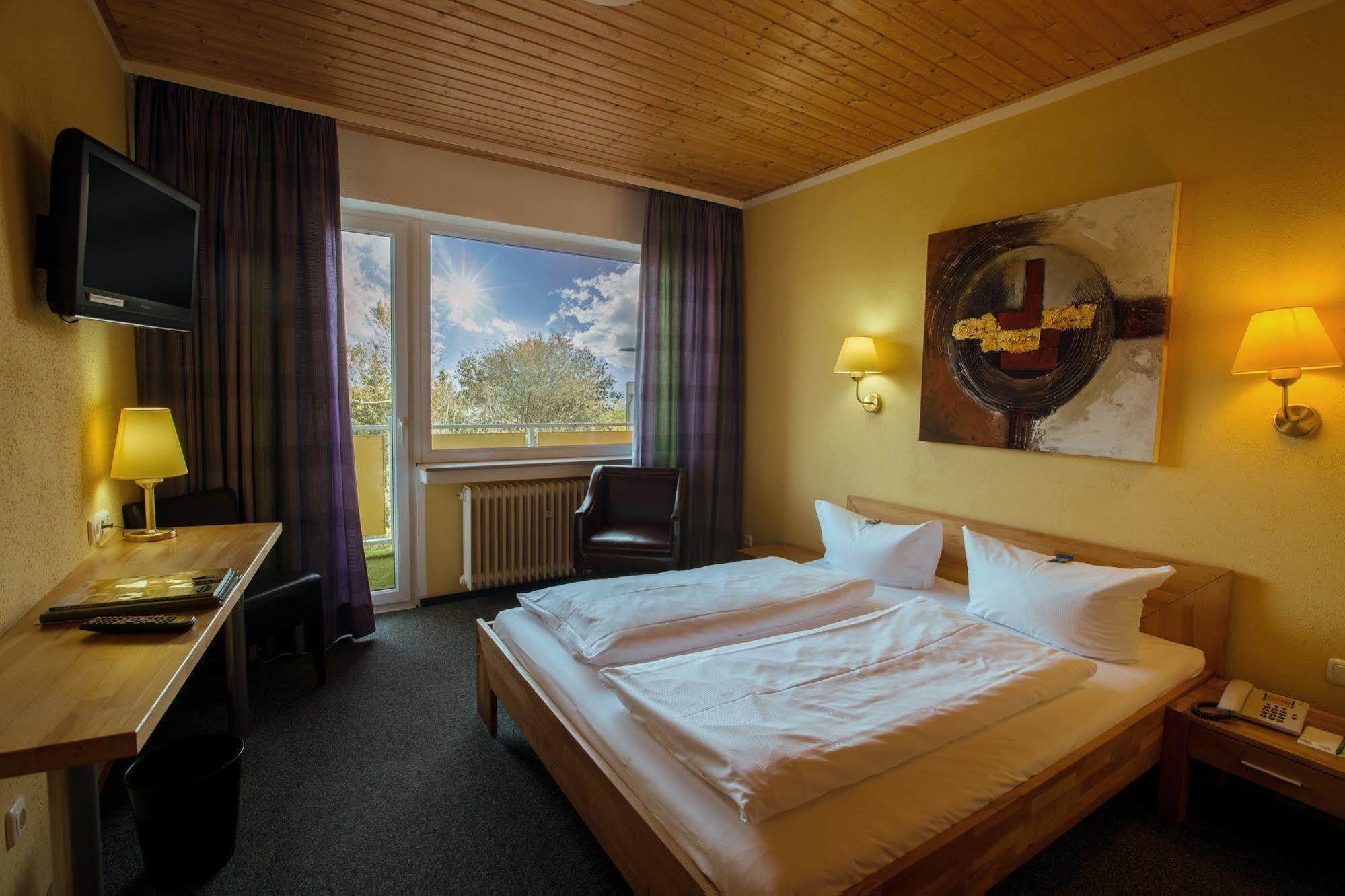 Landhotel Klingerhof Hösbach Exteriör bild
