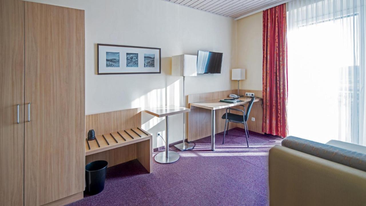 Landhotel Klingerhof Hösbach Exteriör bild